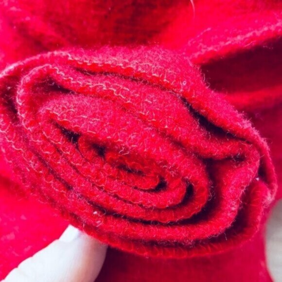 True Vintage Red Wool Cloche Hat with Flower Accent - Picture 8 of 16